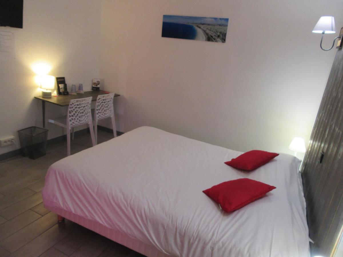 Contact Hotel De France Saintes Exterior photo